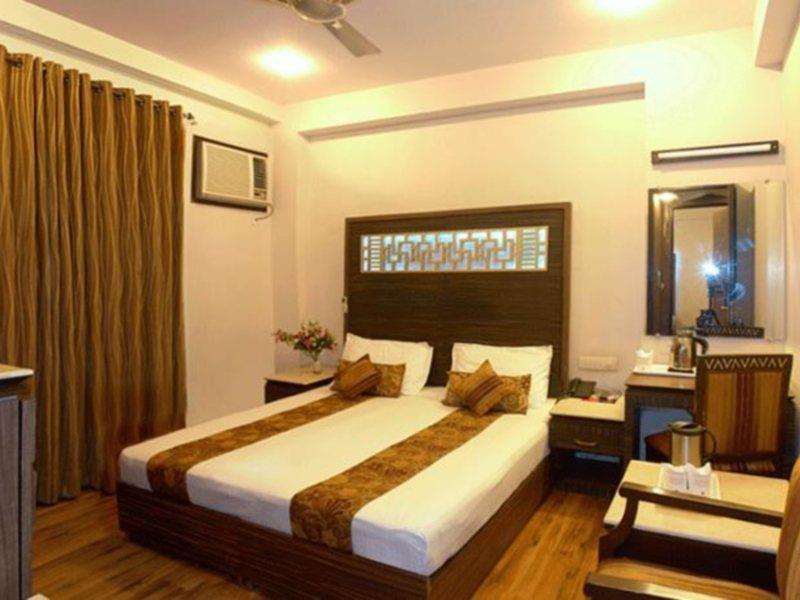 Hotel Sunstar Heights Delhi  Extérieur photo
