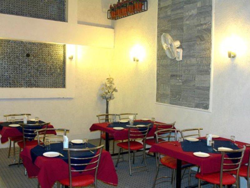 Hotel Sunstar Heights Delhi  Extérieur photo