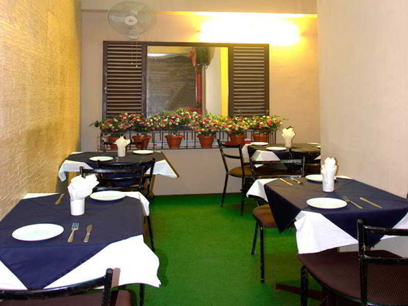 Hotel Sunstar Heights Delhi  Extérieur photo