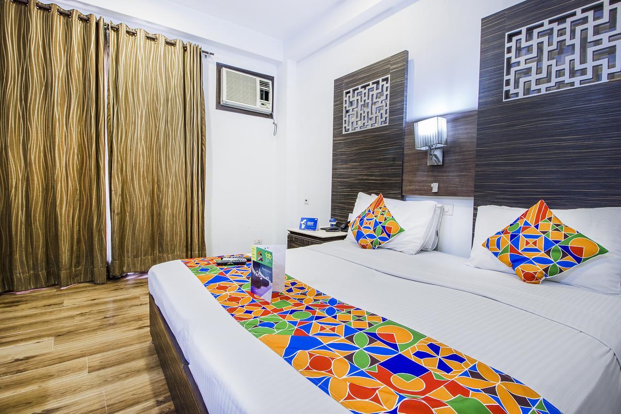 Hotel Sunstar Heights Delhi  Extérieur photo
