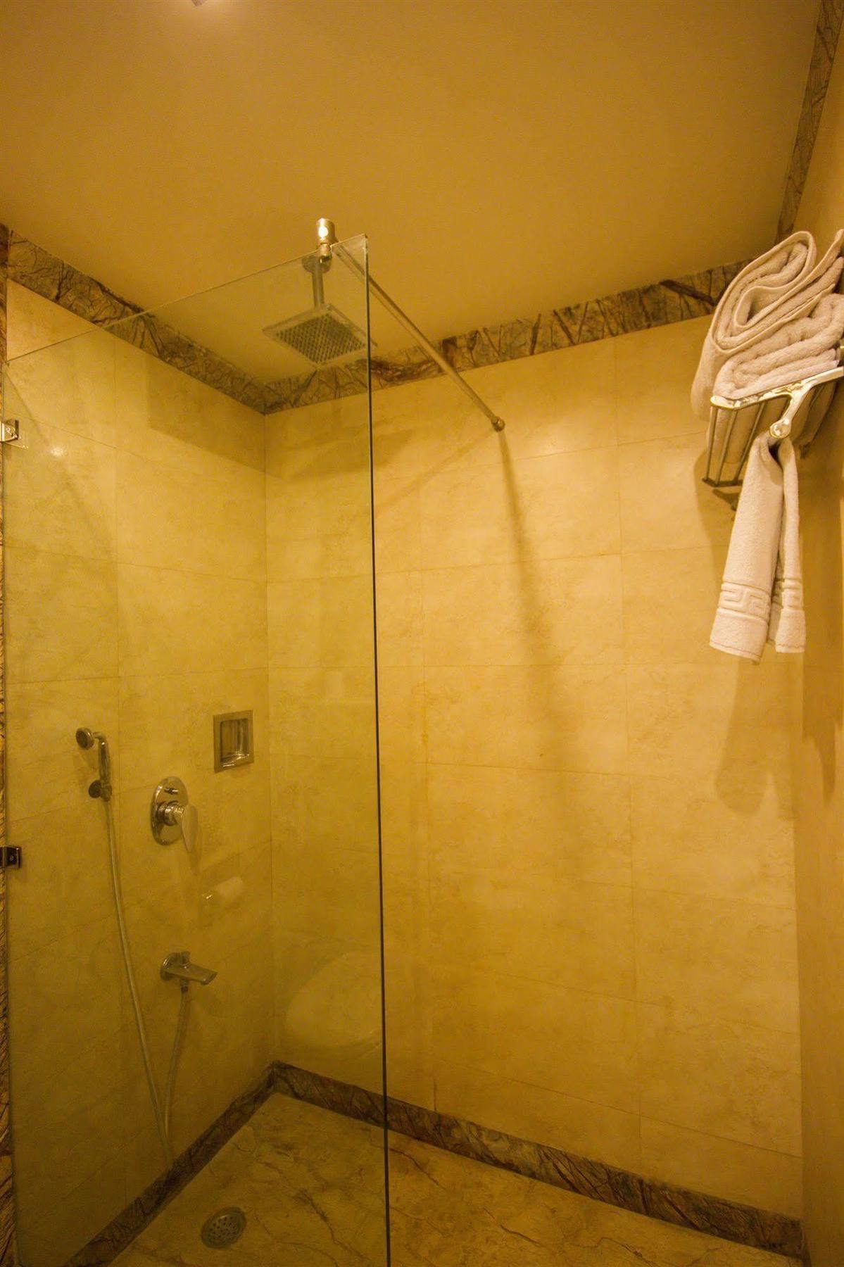 Hotel Sunstar Heights Delhi  Extérieur photo